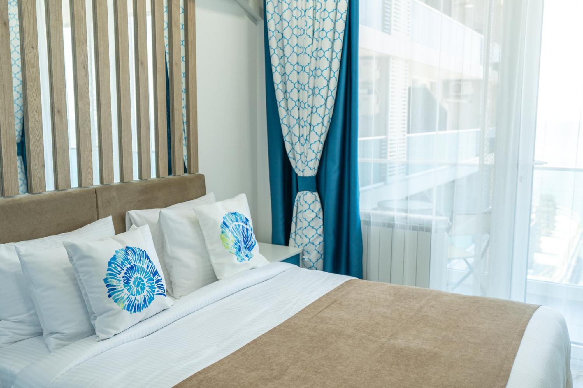 Seagull Beachfront Boutique Hotel Batoemi Kamer foto